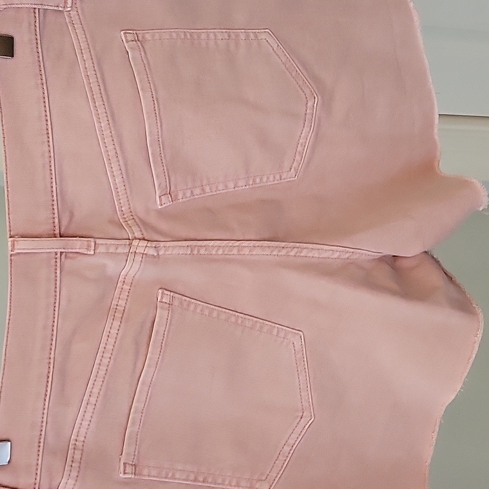 Banana Republic Pink Girlfriend Jean Shorts with Frayed Hem NWOT sz 8 - Picture 4 of 5